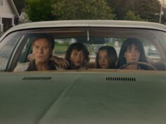 Anne Hathaway y David Robert Mitchell