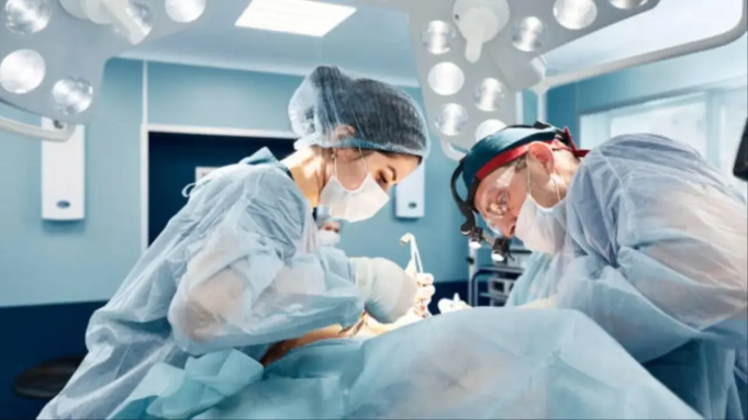 Los médicos de Calcuta dan nueva vida a una anciana que padece una enfermedad cardíaca grave