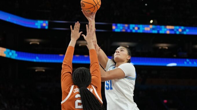 UCLA sobrevive al último ataque de Texas para llegar al primer juego por el título de la NCAA