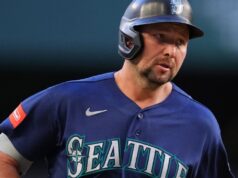 El receptor de los Marineros de Seattle, Cal Raleigh, logra el primer jonrón de la temporada