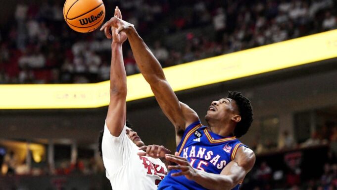 Tiller cambia a Kansas por su rival Missouri después de una gran temporada de primer año