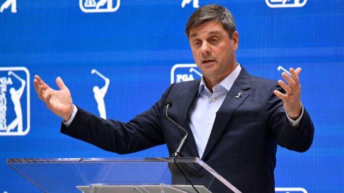 CEO: PGA Tour considerará caminos para traer de regreso a los jugadores de LIV