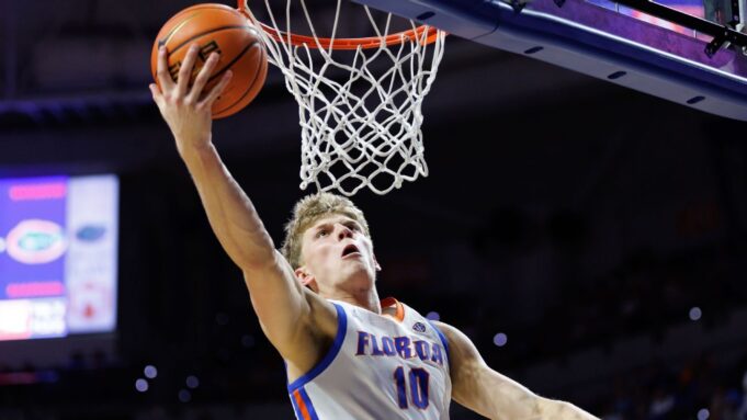 El máximo anotador de Florida, Thomas Haugh, regresará y pasará del draft de la NBA