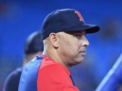 Los Medias Rojas despiden al manager Alex Cora en medio de una gran reestructuración como entrenador