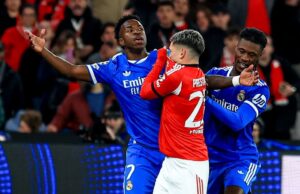 Aprueban tarjetas rojas por cubrirse la boca antes del Mundial