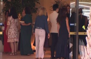 Los invitados llegan al retiro de Coogee para hablar sobre Meghan