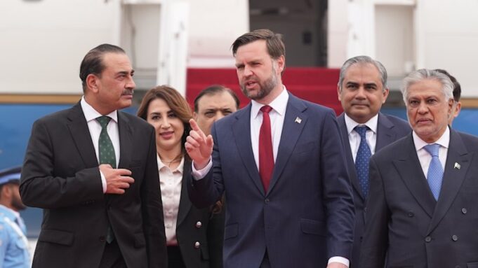 Vance en Pakistán para conversar mientras se cierne un impasse sobre el Líbano