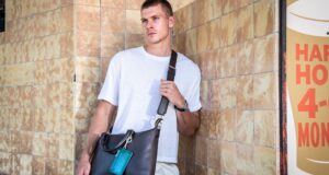 ‘No los llamamos bolsos de hombre’: ¿Eres lo suficientemente hombre como para llevar un bolso?