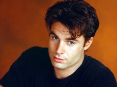 La estrella de Melrose Place y Starship Troopers muere repentinamente a los 57 años