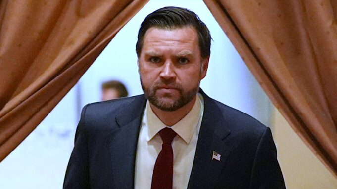 Se suspende el viaje de JD Vance a Pakistán para mantener conversaciones de paz; Irán aún debe decidir si asistirá; Soldados israelíes castigados por destruir una estatua de Jesús en el Líbano
