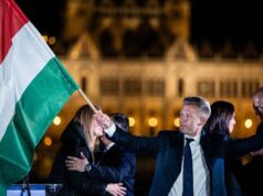 Multitudes jubilosas celebran la derrota de Viktor Orbán y el ascenso de Peter Magyar