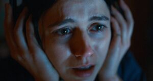 Cómo el nuevo y deslumbrante horror A24 de Ian Tuason eleva la puntuación al personaje principal