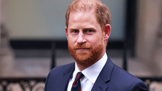 El príncipe Harry demandado por difamación