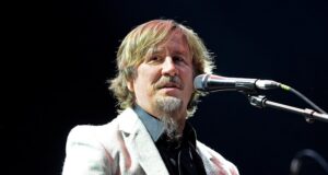 El grupo folclórico estadounidense Mountain Goats cautiva al público