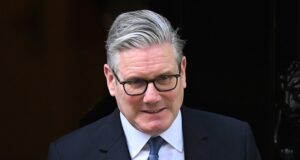 Primer llamado público de un diputado laborista para que Starmer se vaya