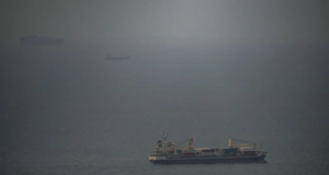 El enfrentamiento en el estrecho de Ormuz se intensifica tras la orden de “disparar y matar” de Trump