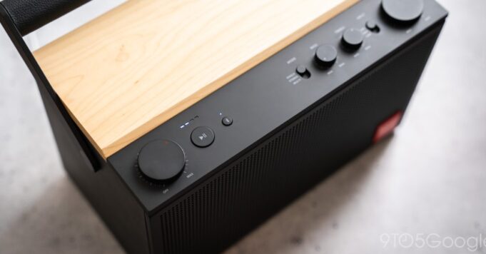 Elie 12 de Fender es un altavoz para fiestas que lo hace todo y con trucos para fiestas