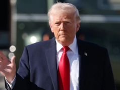 Donald Trump advierte que Estados Unidos “eliminará” los barcos iraníes cerca del Estrecho de Ormuz