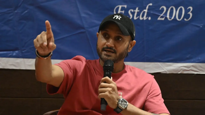 El ex spinner de India lucha por el formato más largo al margen del evento Legends Club en Mumbai