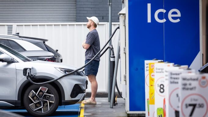 El uso de vehículos eléctricos está en auge, pero faltan estaciones de carga