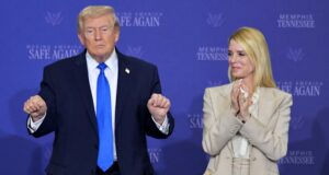 Trump despide a Pam Bondi como fiscal general de Estados Unidos; Lee Zeldin, propuesto como sucesor
