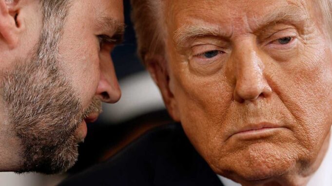 Trump pide a sus asesores que se preparen para un prolongado bloqueo a Irán