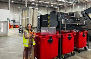 La instalación de reciclaje textil con IA en Ipswich combate el desperdicio de moda rápida