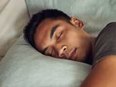 Cómo la postura afecta el dolor de espalda, la apnea del sueño y el reflujo ácido