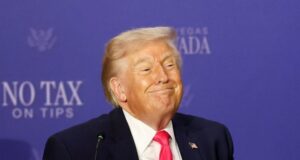 Trump y el Ministro de Relaciones Exteriores iraní dicen que el Estrecho de Ormuz está completamente abierto