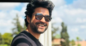 Rajeev Khandelwal baila su exitosa canción Mann Mera