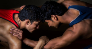 Barcos C asiáticos: Sujeet Kalkal, Abhimanyou Mandwal bolso dorado