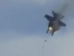 Aviones de combate chocan en exhibición aérea en EE.UU.