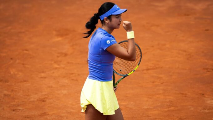 Alex Eala supera a Magdalena Fręch en el valiente primer partido del Abierto de Italia