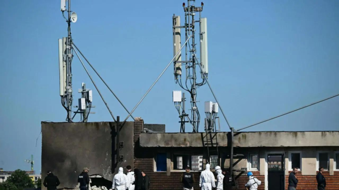 Un dron ruso se estrella contra un apartamento rumano; Irán exige acciones concretas de Estados Unidos sobre el alto el fuego; Ocho estudiantes detenidos por incendio provocado en escuela en Kenia