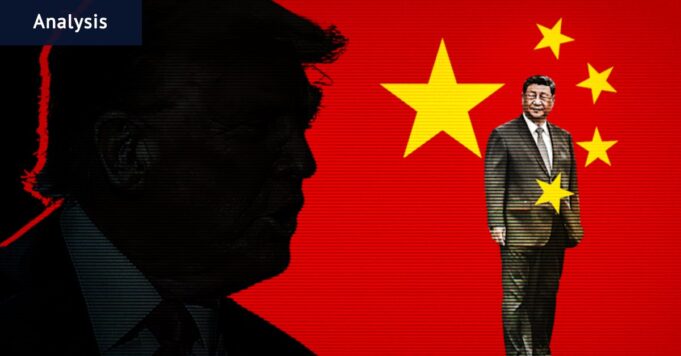 El presidente de Estados Unidos se entusiasma con Xi Jinping mientras camina de puntillas entre los árboles.