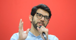 Aaditya Thackeray y Sanjay Raut critican al Centro por la disputa entre NEET y CBSE