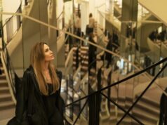 Angelina Jolie apuesta por la alta costura (y el drama superior)