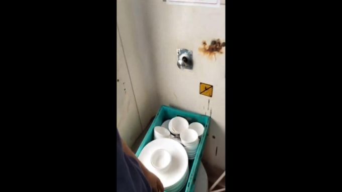 FSSAI emite aviso al IRCTC sobre lavado de utensilios en el baño