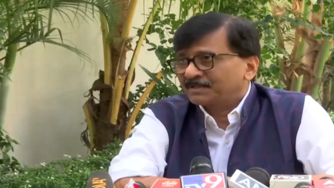 Sanjay Raut critica al gobierno de Maharashtra y cuestiona las visitas de CM con destino a las encuestas