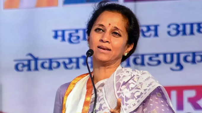 La diputada Supriya Sule escapa ilesa después de que un conductor imprudente chocara contra su coche
