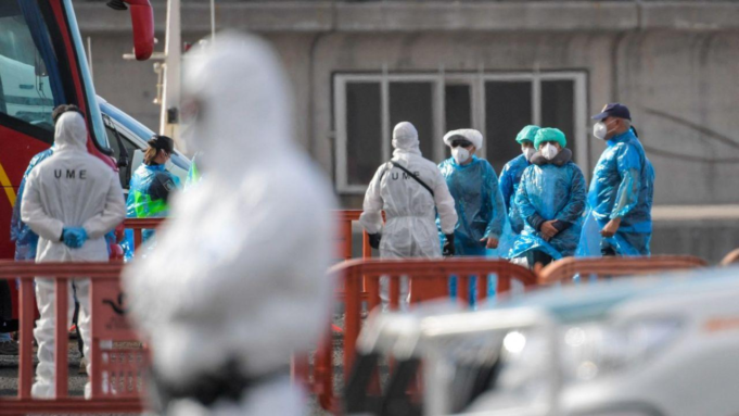 Un pasajero francés de un barco con hantavirus da positivo, confirma el ministro de Salud