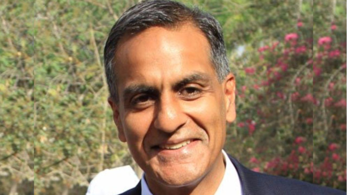 El ex enviado estadounidense Richard Verma señala “luz amarilla” en las relaciones entre India y Estados Unidos en medio de tensiones comerciales y de visas