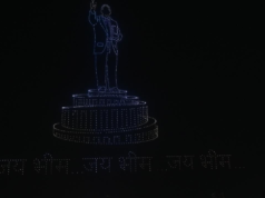 El parque Shivaji se ilumina con 2.000 drones en homenaje al Dr. Babasaheb Ambedkar
