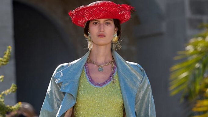 La diseñadora alemana Lesleigh Jermanus lanza la colección resort 2027 en España