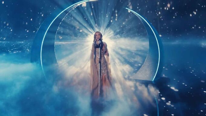 La impresionante actuación de Delta Goodrem en la gran final de Eurovisión