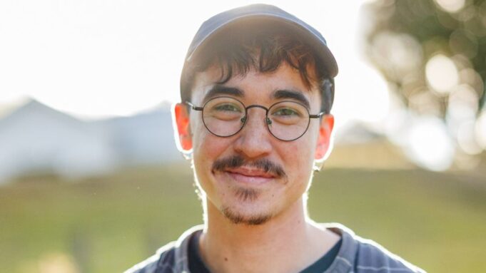 Lee Lai gana el Premio Stella 2026 por la novela gráfica Cannon