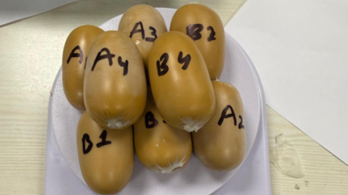 DRI incauta 3 kg de oro por valor de 4,8 millones de rupias escondidos dentro de cápsulas en el aeropuerto de Mumbai