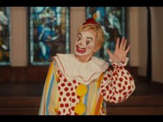 ‘Hacks’ Temporada 5 ‘Amazing Race’: Vestir los trajes de payaso