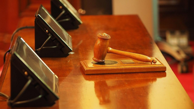 19 años después, el tribunal de la CBI absuelve a un oficial de TI y a su esposa en un caso de activos desproporcionados