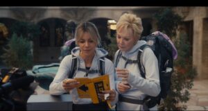El episodio cruzado de ‘Hacks’ ‘Amazing Race’ fue inspirado por Kevin Hart